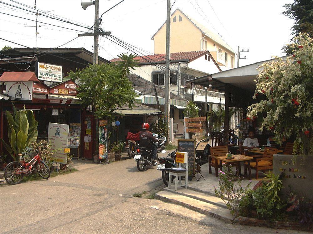 The Britannia Hotel Chiang Mai Exterior photo