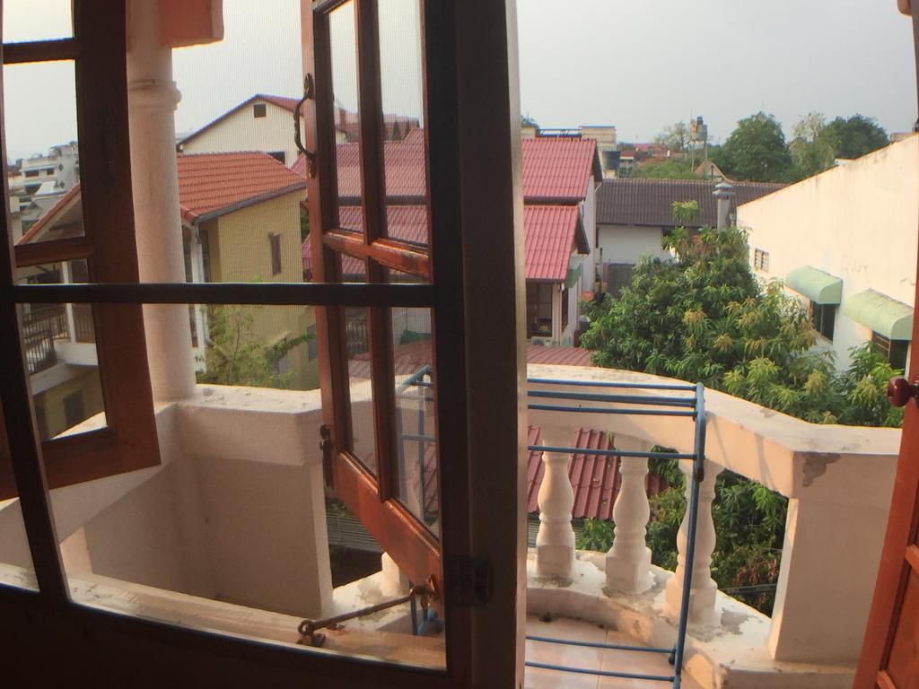 The Britannia Hotel Chiang Mai Exterior photo