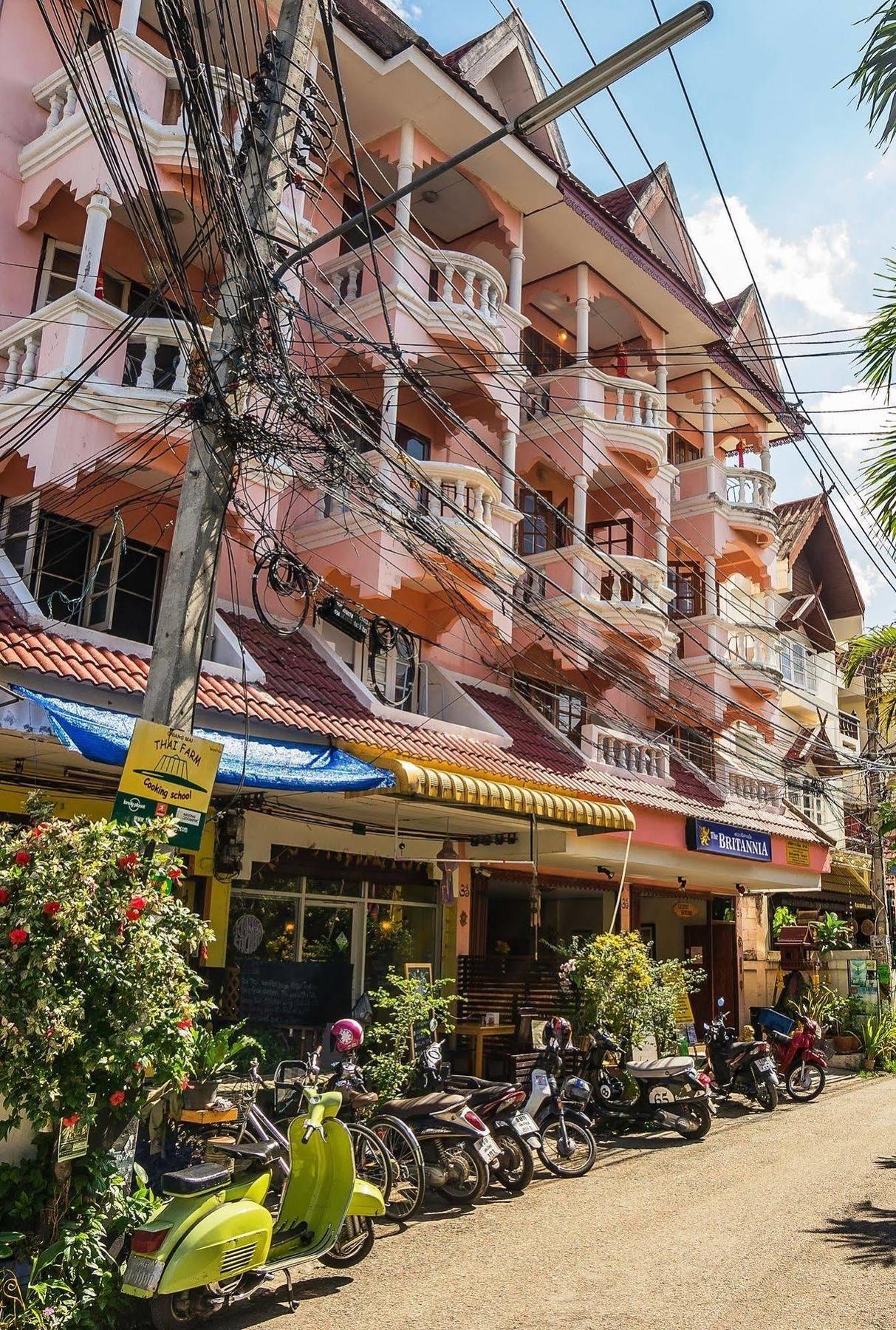 The Britannia Hotel Chiang Mai Exterior photo